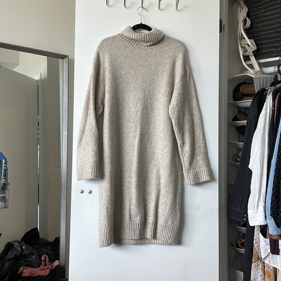 Knit Longsleeve Dress - Picture 1 of 1